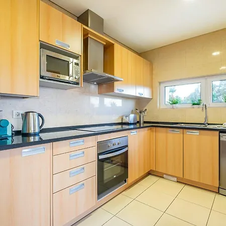 Oura - Views Of Sea, Bay & Old Town Holiday home *