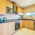 Oura - Views Of Sea, Bay & Old Town Apartament *