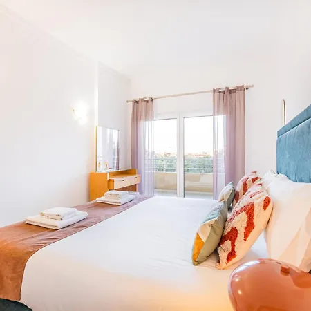 Apartament Oura - Views Of Sea, Bay & Old Town Albufeira