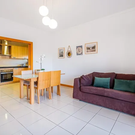Oura - Views Of Sea, Bay & Old Town Appartement *